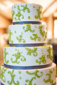 Cielo at castle pines wedding cake